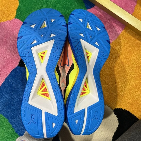 Brand new shoes for sale for women 100% authentic for running - Picture 8 of 9